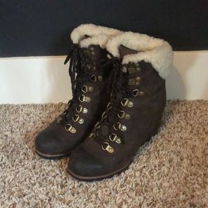 Sorel conquest wedge boot